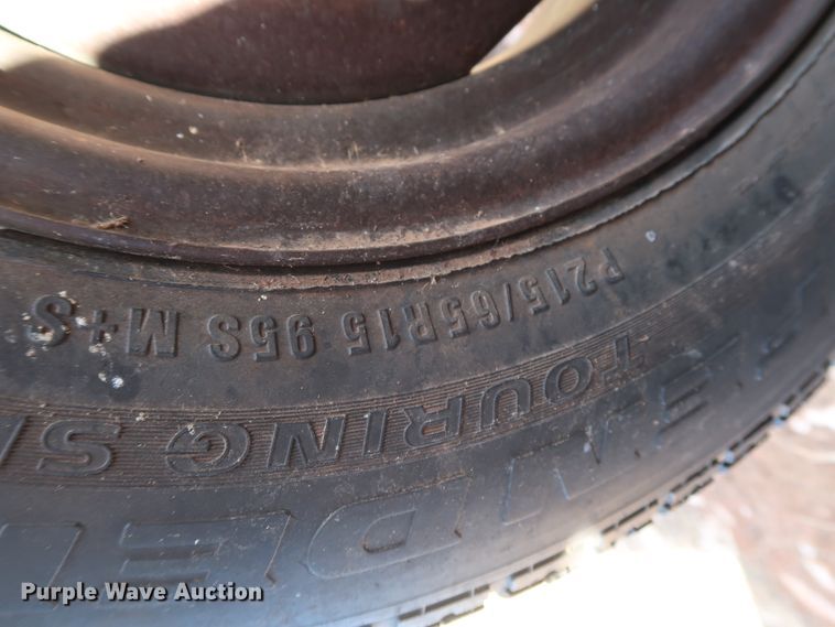 image for item GD9789 (3) propane tanks