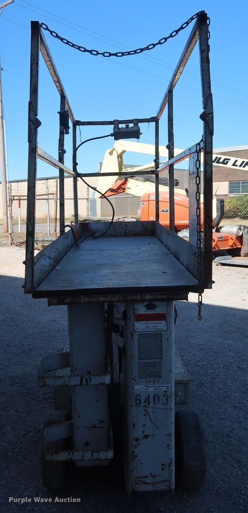 image for item GD9791 2006 Simon L-2034E scissor lift