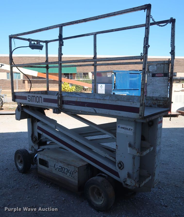 image for item GD9791 2006 Simon L-2034E scissor lift