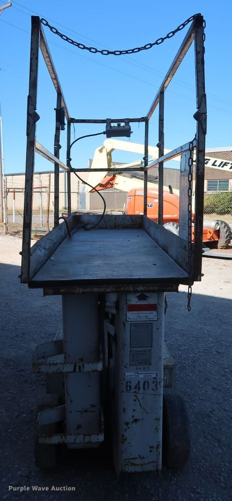 image for item GD9791 2006 Simon L-2034E scissor lift