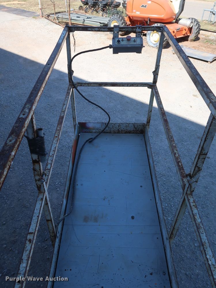 image for item GD9791 2006 Simon L-2034E scissor lift