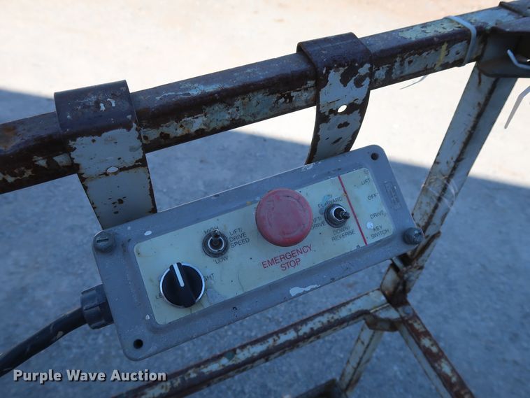 image for item GD9791 2006 Simon L-2034E scissor lift