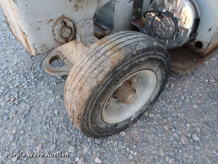 image for item GD9791 2006 Simon L-2034E scissor lift