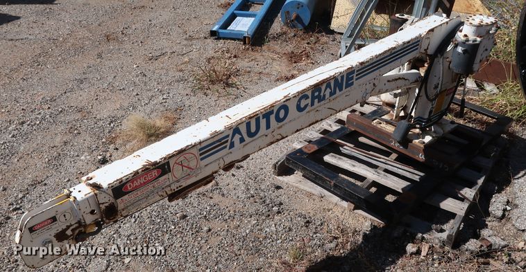 image for item GD9794 Auto Crane 3203P crane