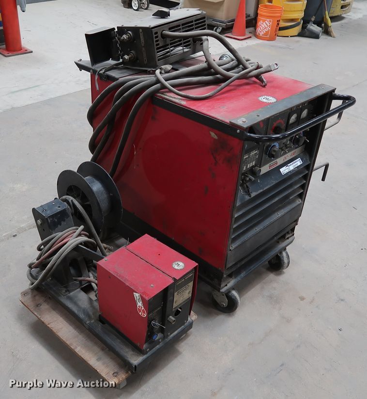 image for item GD9797 Lincoln DC-400 welder