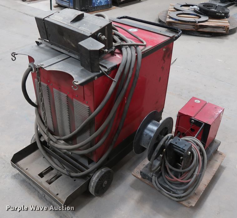 image for item GD9797 Lincoln DC-400 welder