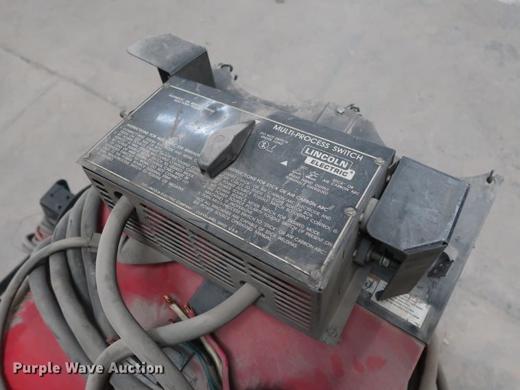 image for item GD9797 Lincoln DC-400 welder