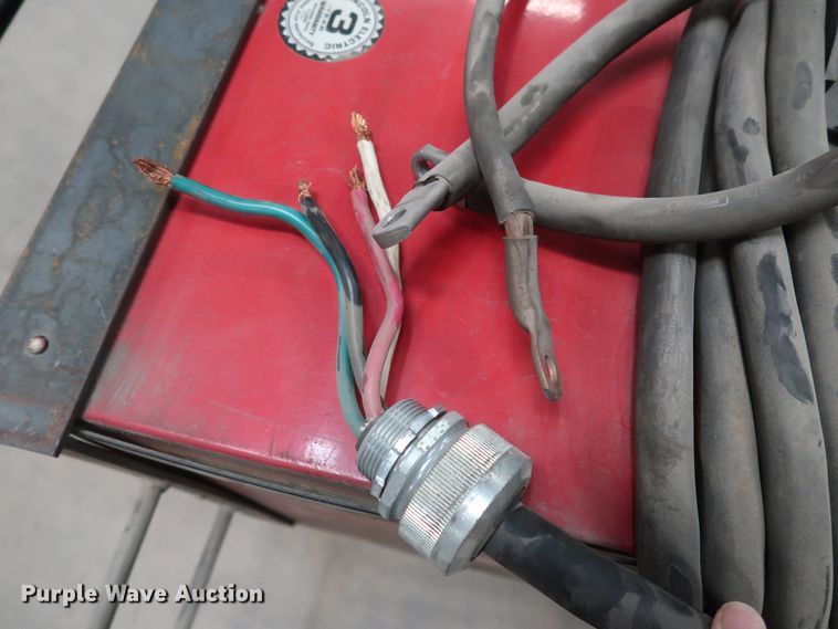 image for item GD9797 Lincoln DC-400 welder