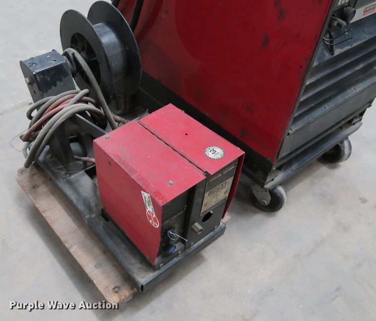 image for item GD9797 Lincoln DC-400 welder