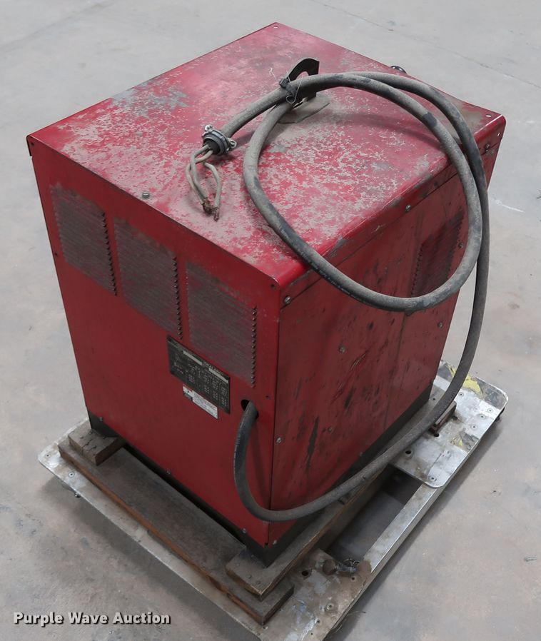 image for item GD9798 Lincoln Idealarc 250 welder