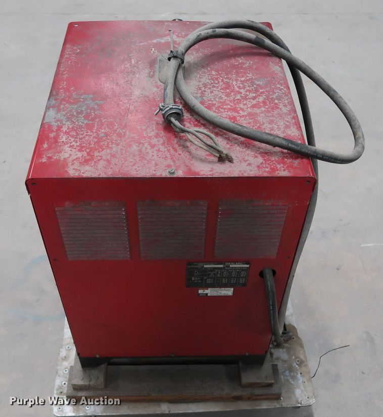 image for item GD9798 Lincoln Idealarc 250 welder
