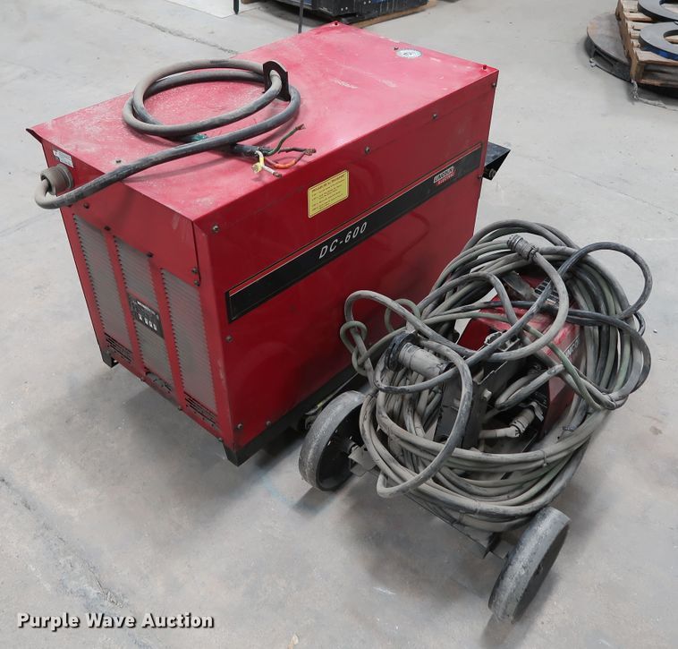 image for item GD9799 Lincoln DC-600 welder