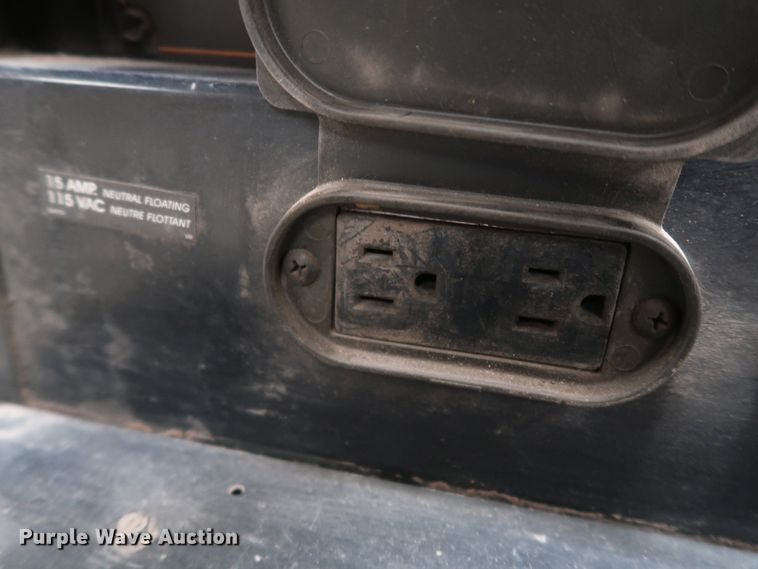 image for item GD9799 Lincoln DC-600 welder