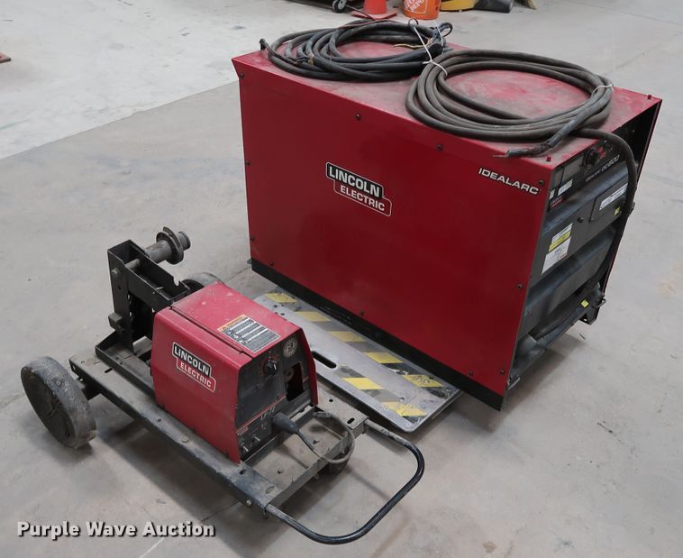 image for item GD9801 Lincoln Idealarc DC-600 welder