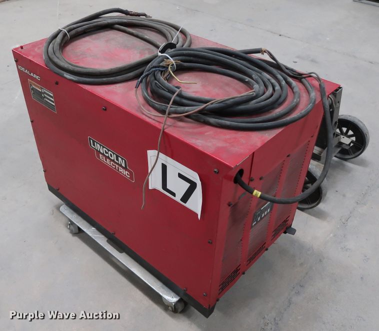 image for item GD9801 Lincoln Idealarc DC-600 welder