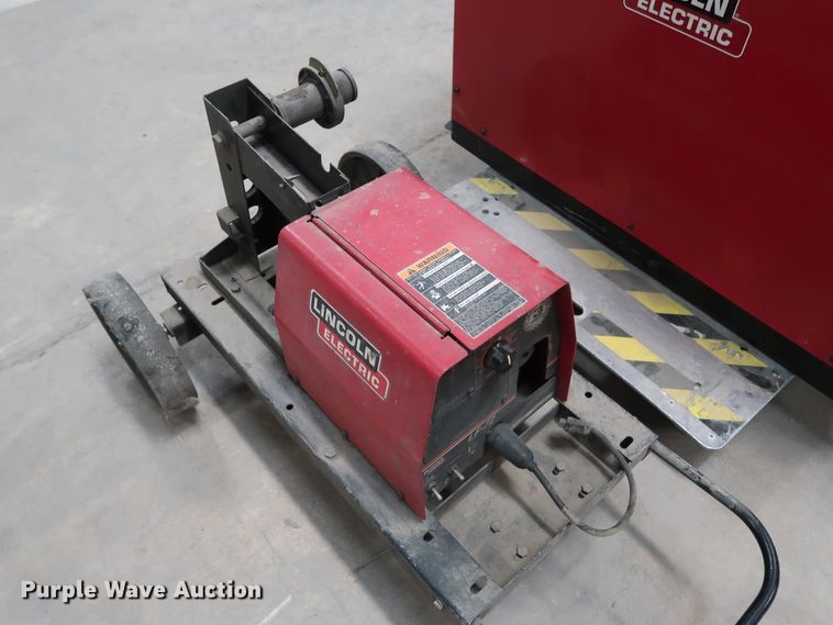 image for item GD9801 Lincoln Idealarc DC-600 welder