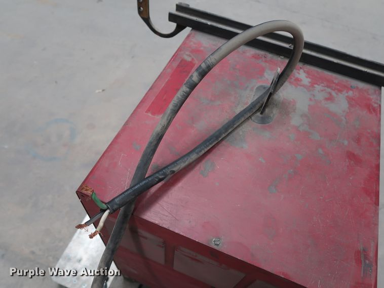 image for item GD9802 Lincoln Idealarc 250 welder