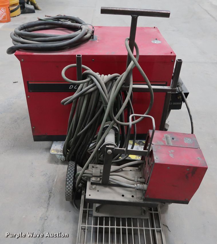 image for item GD9804 Lincoln DC-600 welder