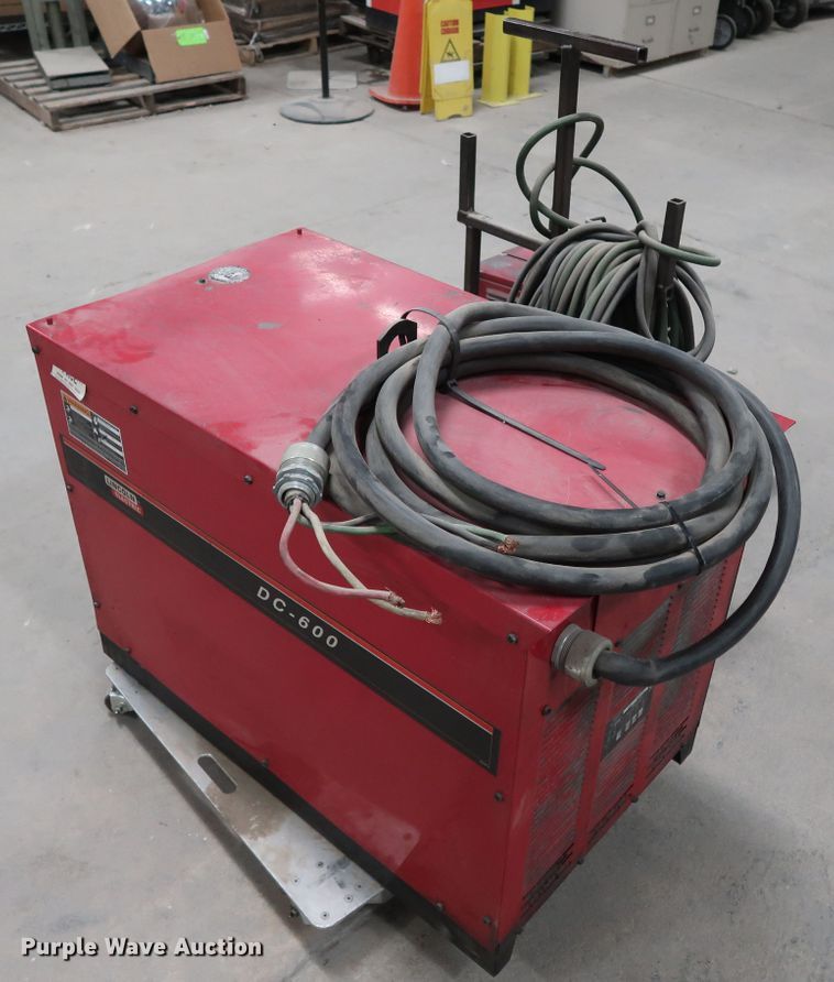 image for item GD9804 Lincoln DC-600 welder