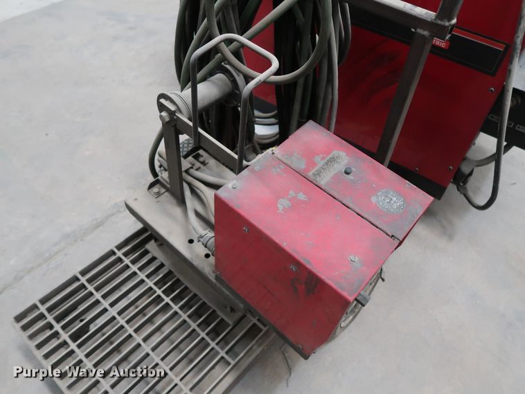 image for item GD9804 Lincoln DC-600 welder