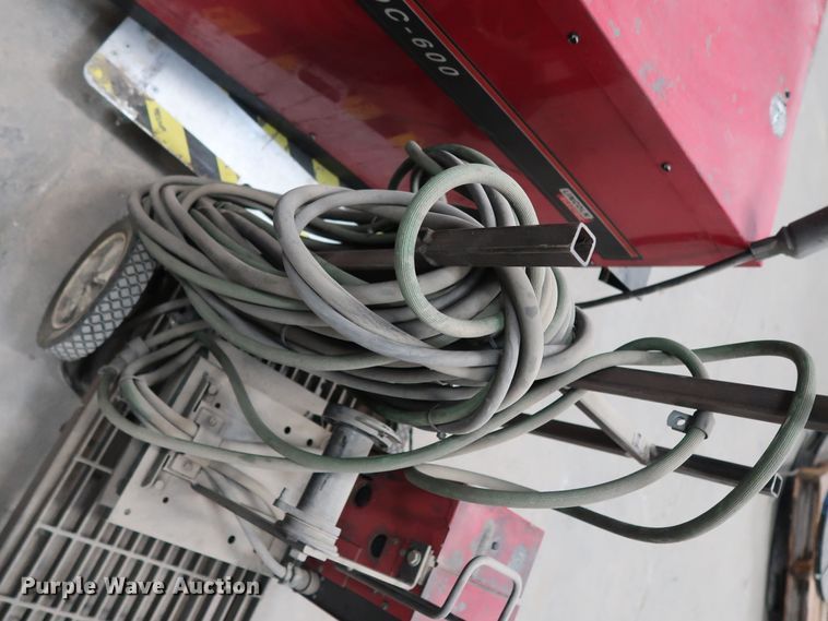 image for item GD9804 Lincoln DC-600 welder