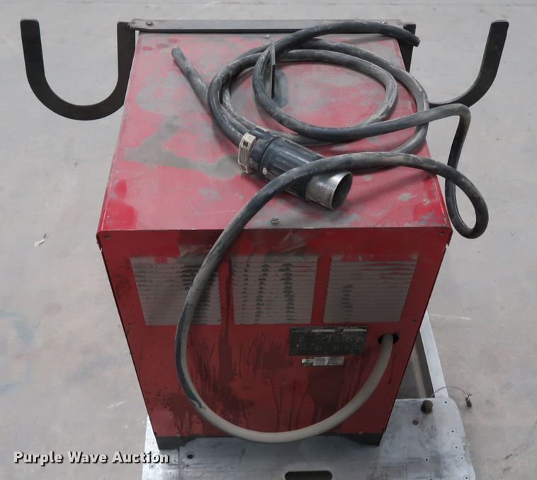 image for item GD9805 Lincoln Idealarc 250 welder