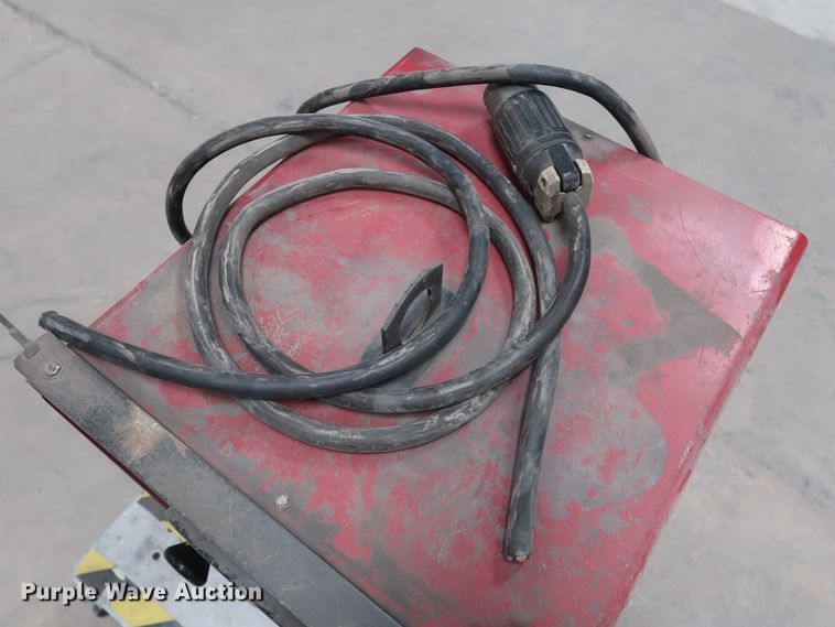 image for item GD9805 Lincoln Idealarc 250 welder