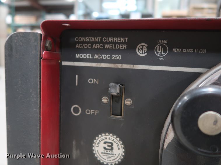 image for item GD9806 Lincoln Idealarc 250 welder