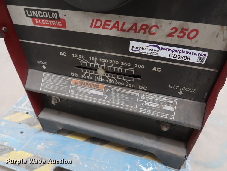 image for item GD9806 Lincoln Idealarc 250 welder