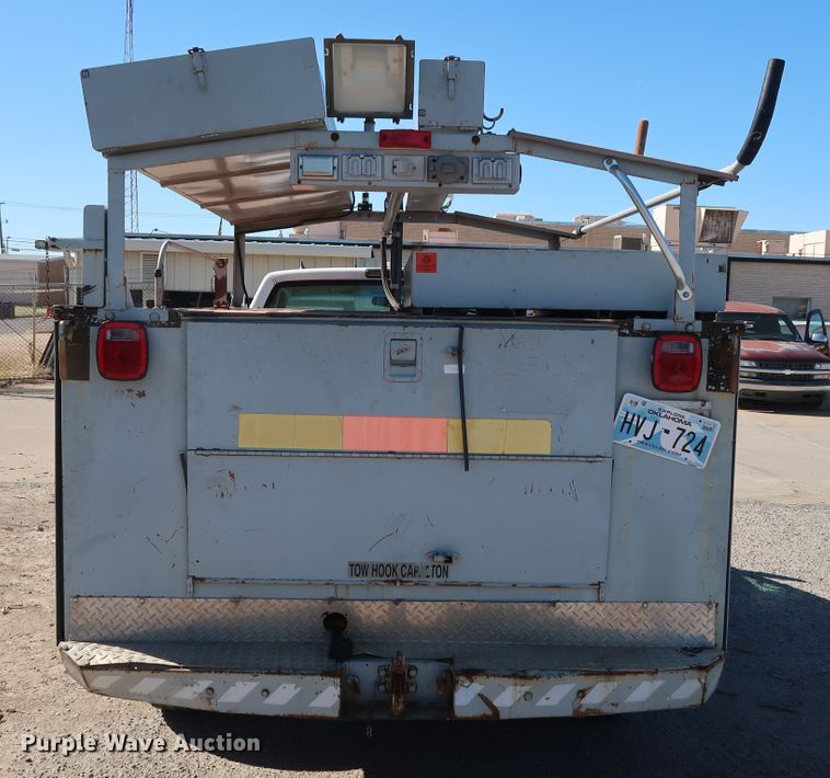 image for item GD9811 2000 Chevrolet C3500 utility bed pickup truck