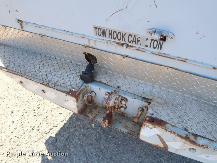 image for item GD9811 2000 Chevrolet C3500 utility bed pickup truck