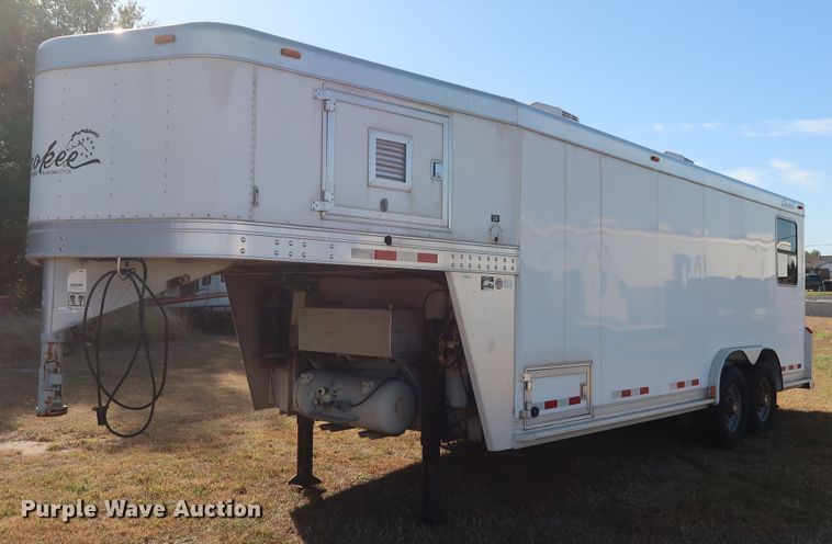 image for item GD9817 2006 Welchel Enterprises Cherokee enclosed cargo trailer