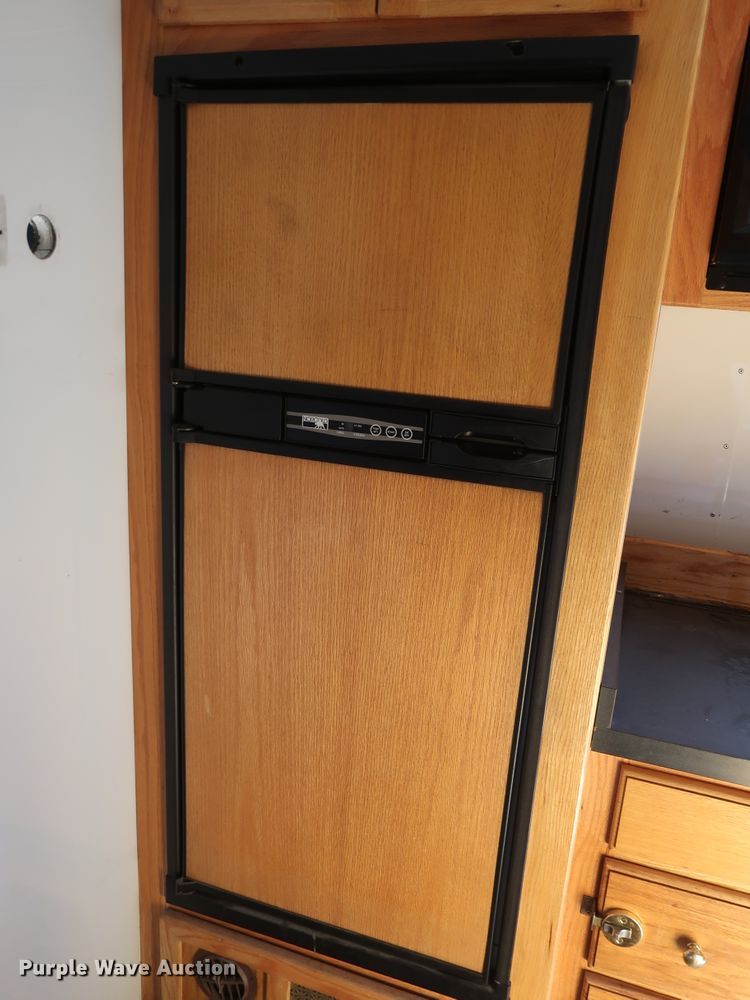 image for item GD9817 2006 Welchel Enterprises Cherokee enclosed cargo trailer