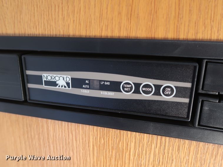 image for item GD9817 2006 Welchel Enterprises Cherokee enclosed cargo trailer