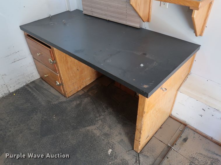 image for item GD9817 2006 Welchel Enterprises Cherokee enclosed cargo trailer