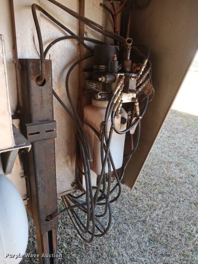 image for item GD9817 2006 Welchel Enterprises Cherokee enclosed cargo trailer