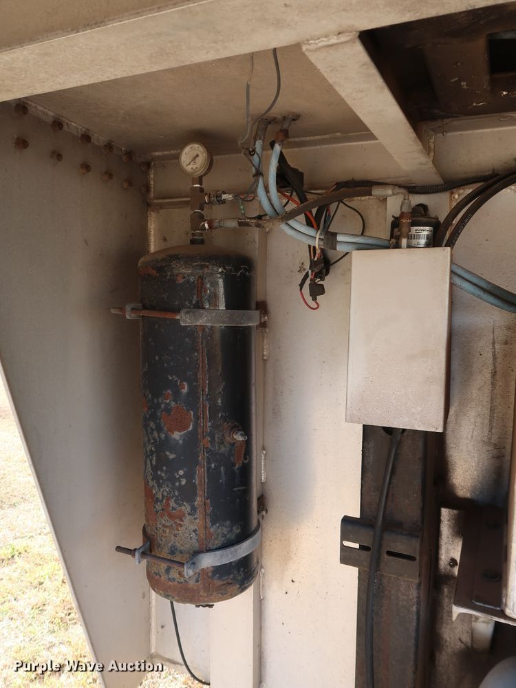 image for item GD9817 2006 Welchel Enterprises Cherokee enclosed cargo trailer