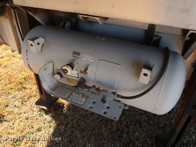 image for item GD9817 2006 Welchel Enterprises Cherokee enclosed cargo trailer