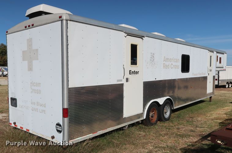 image for item GD9819 2003 Wells Cargo CVG4025W enclosed cargo trailer