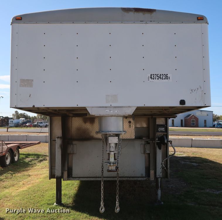 image for item GD9819 2003 Wells Cargo CVG4025W enclosed cargo trailer