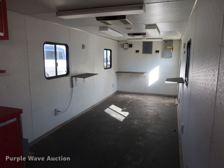 image for item GD9819 2003 Wells Cargo CVG4025W enclosed cargo trailer