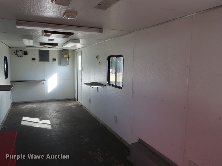 image for item GD9819 2003 Wells Cargo CVG4025W enclosed cargo trailer