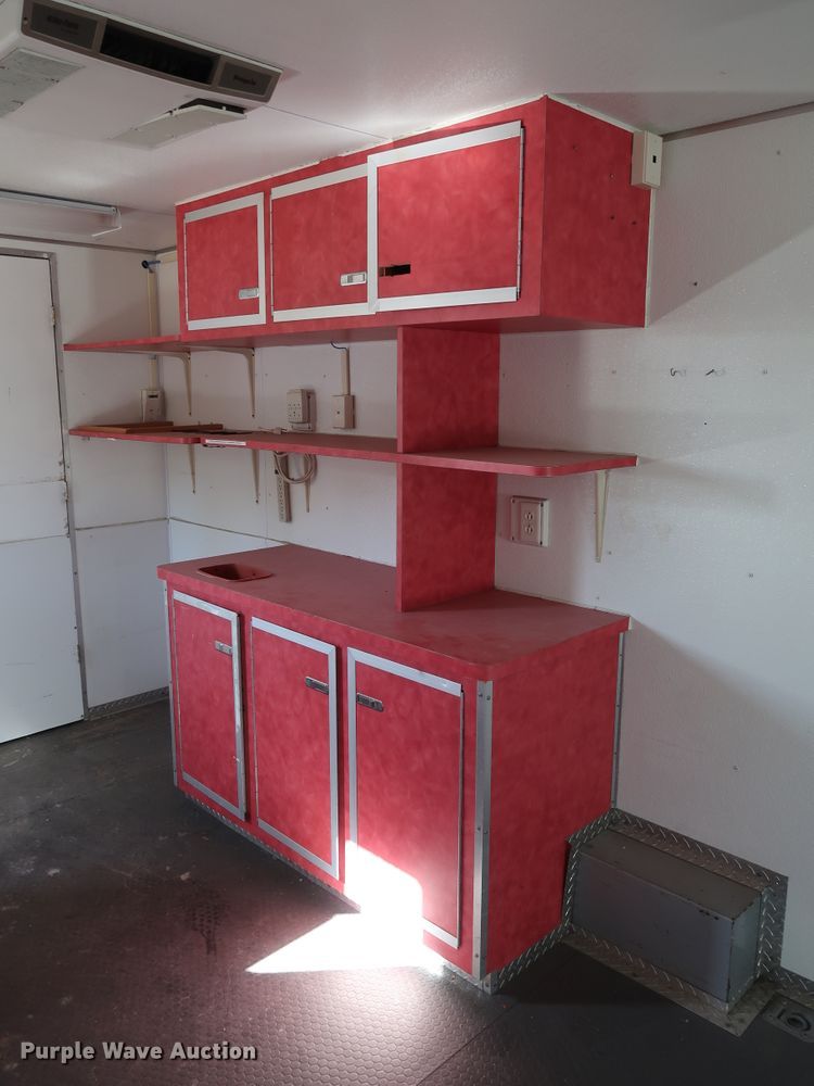 image for item GD9819 2003 Wells Cargo CVG4025W enclosed cargo trailer