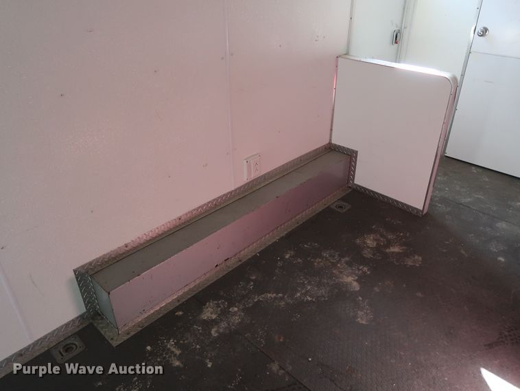 image for item GD9819 2003 Wells Cargo CVG4025W enclosed cargo trailer