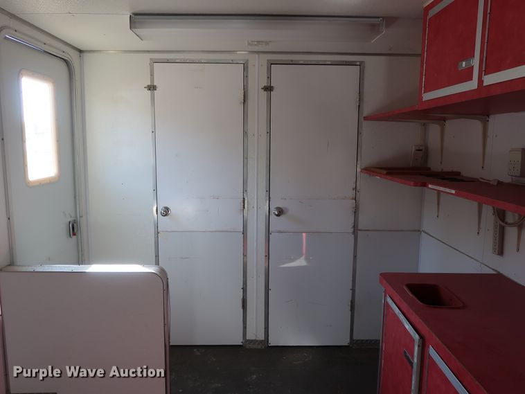 image for item GD9819 2003 Wells Cargo CVG4025W enclosed cargo trailer