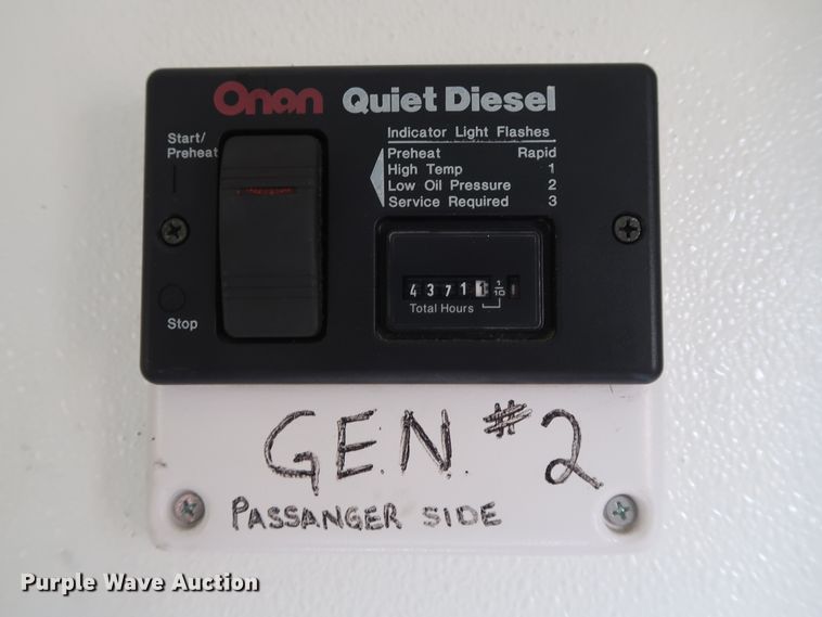 image for item GD9819 2003 Wells Cargo CVG4025W enclosed cargo trailer