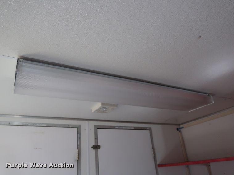 image for item GD9819 2003 Wells Cargo CVG4025W enclosed cargo trailer