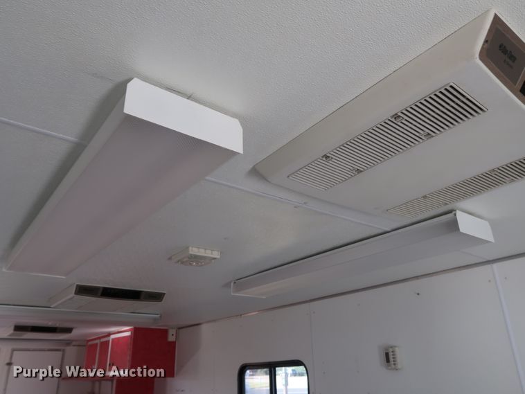 image for item GD9819 2003 Wells Cargo CVG4025W enclosed cargo trailer