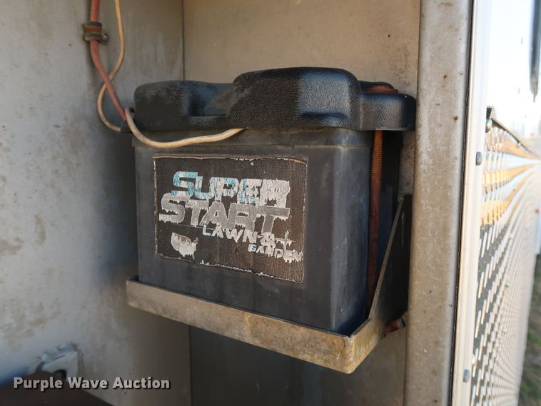 image for item GD9819 2003 Wells Cargo CVG4025W enclosed cargo trailer