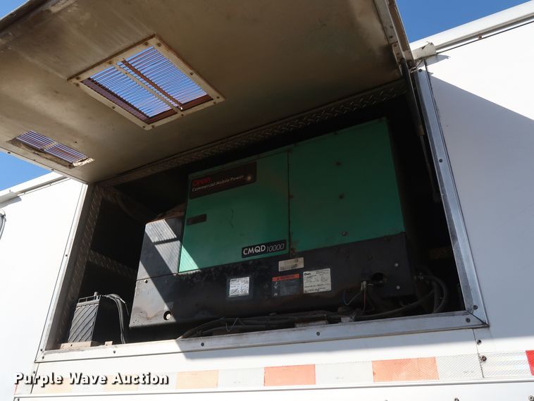 image for item GD9819 2003 Wells Cargo CVG4025W enclosed cargo trailer